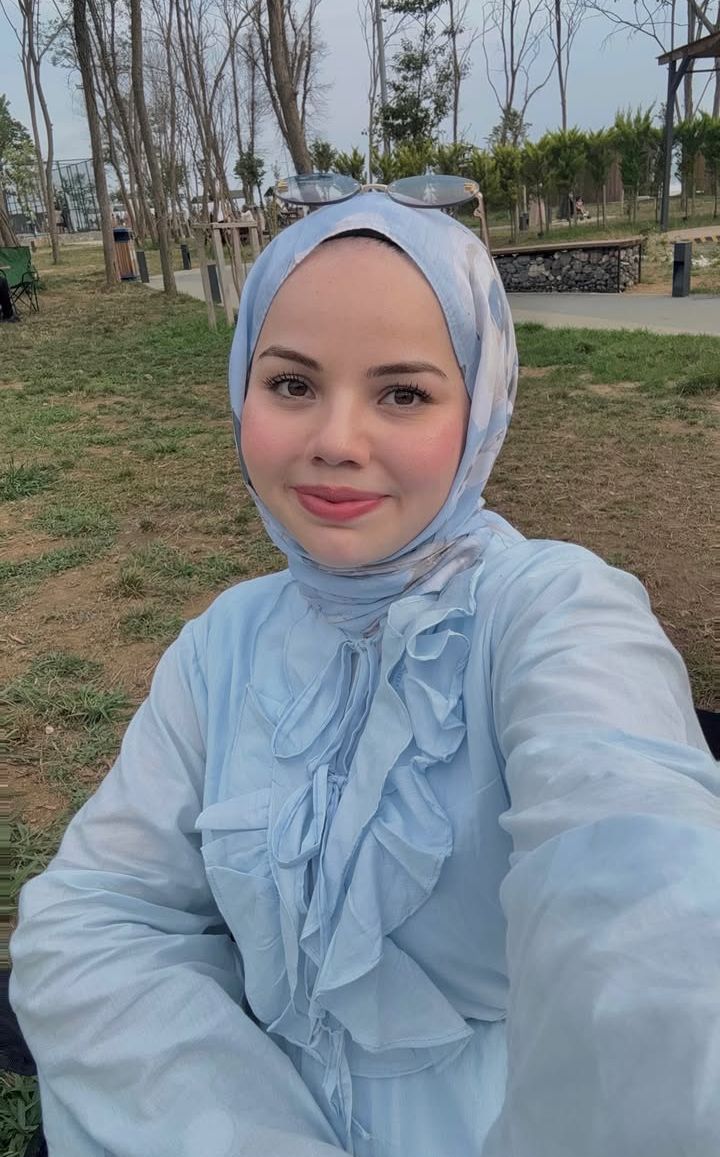Hopa Başarıyı Gören Kadın Escort Bayan Azra